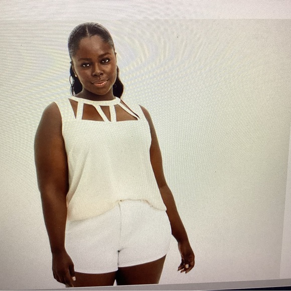 Torrid Georgette Cage Front Tank Pearl Plus size 2X Relaxed fit, Sleeveless NWT - Picture 2 of 8